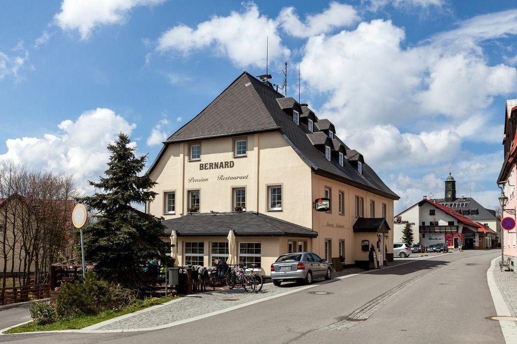 Hotel Penzion Bernard Boží Dar Exterior foto